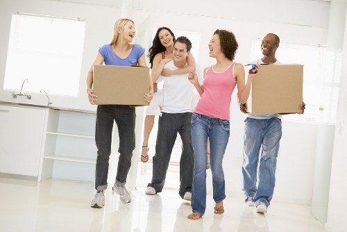 Customer raising a storage service complaint in a structured process